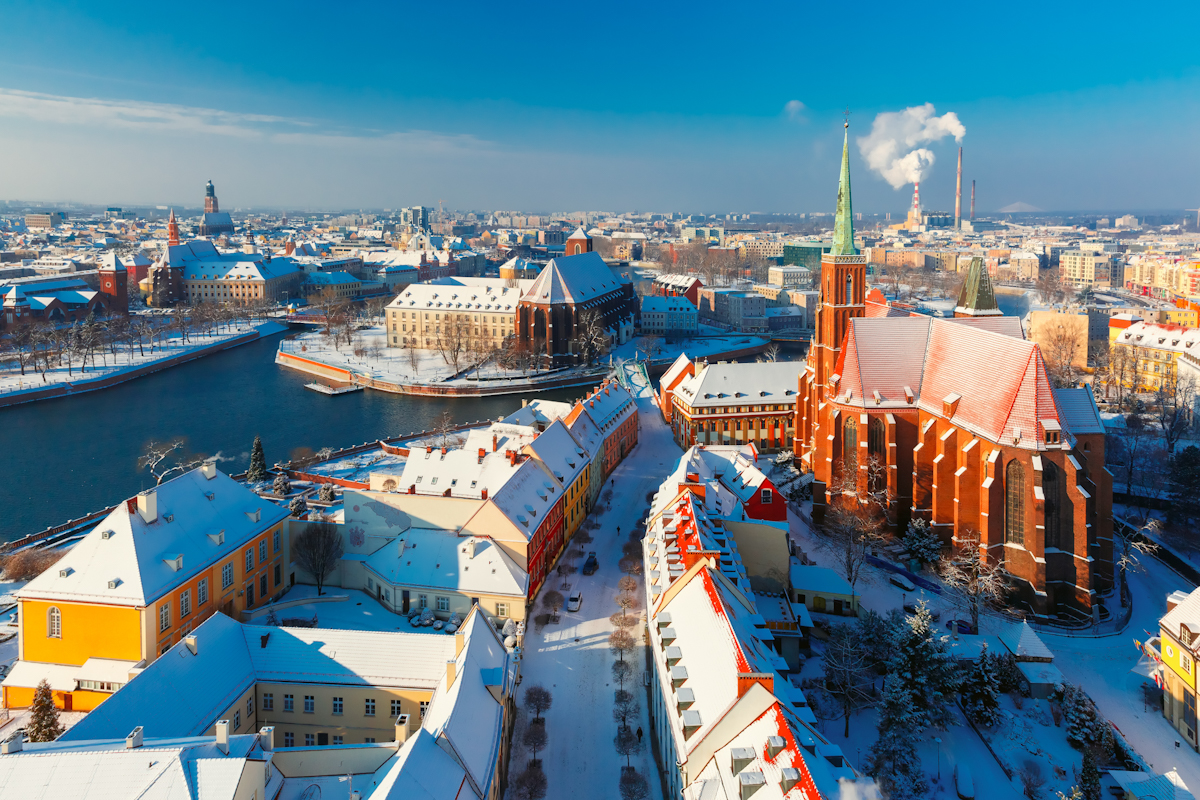 Aerial,View,Of,Old,Town,And,Ostrow,Tumski,With,Church